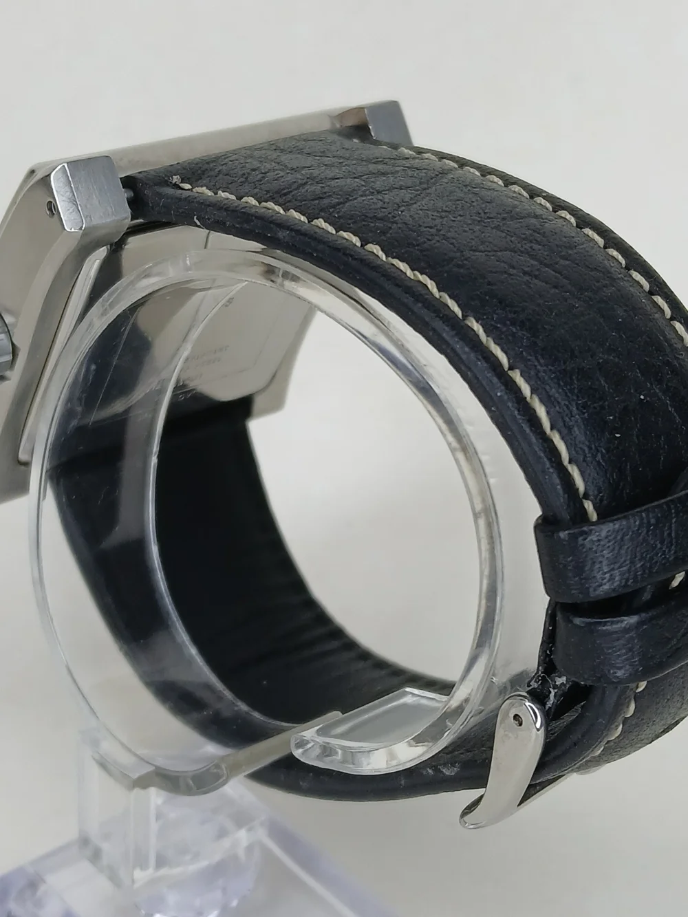 Guess w95065g1 watch